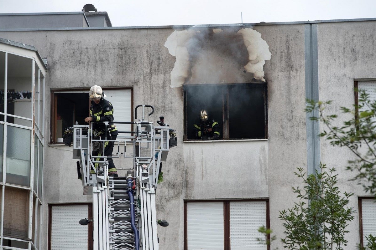 VIDEO Izgorio stan na zagrebačkoj Malešnici