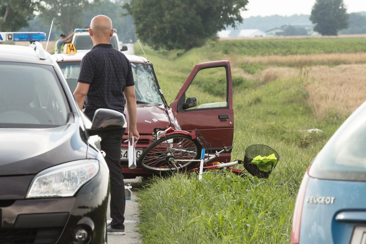 Auto naletio na biciklisticu u Baranji, na mjestu je poginula