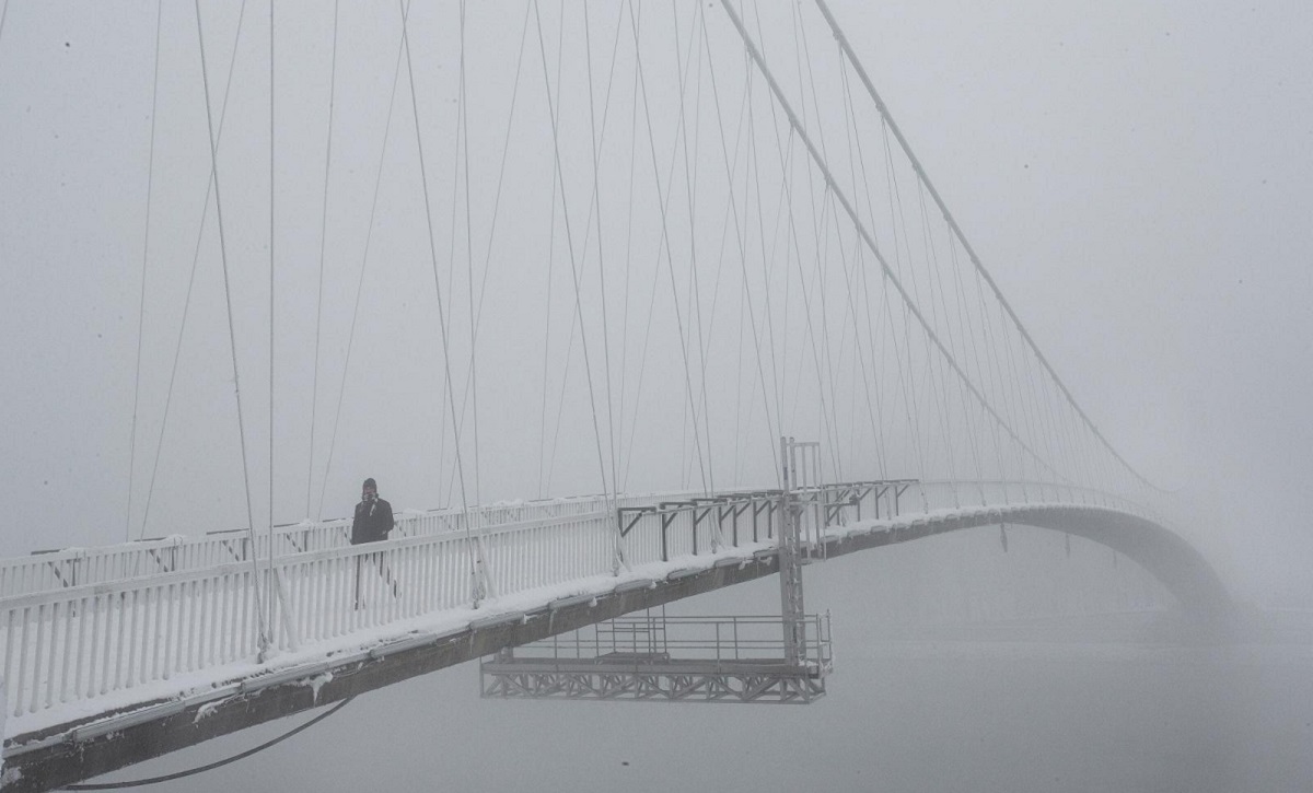 Stiže jača promjena, donosi snijeg i na obalu. Evo gdje će sve padati