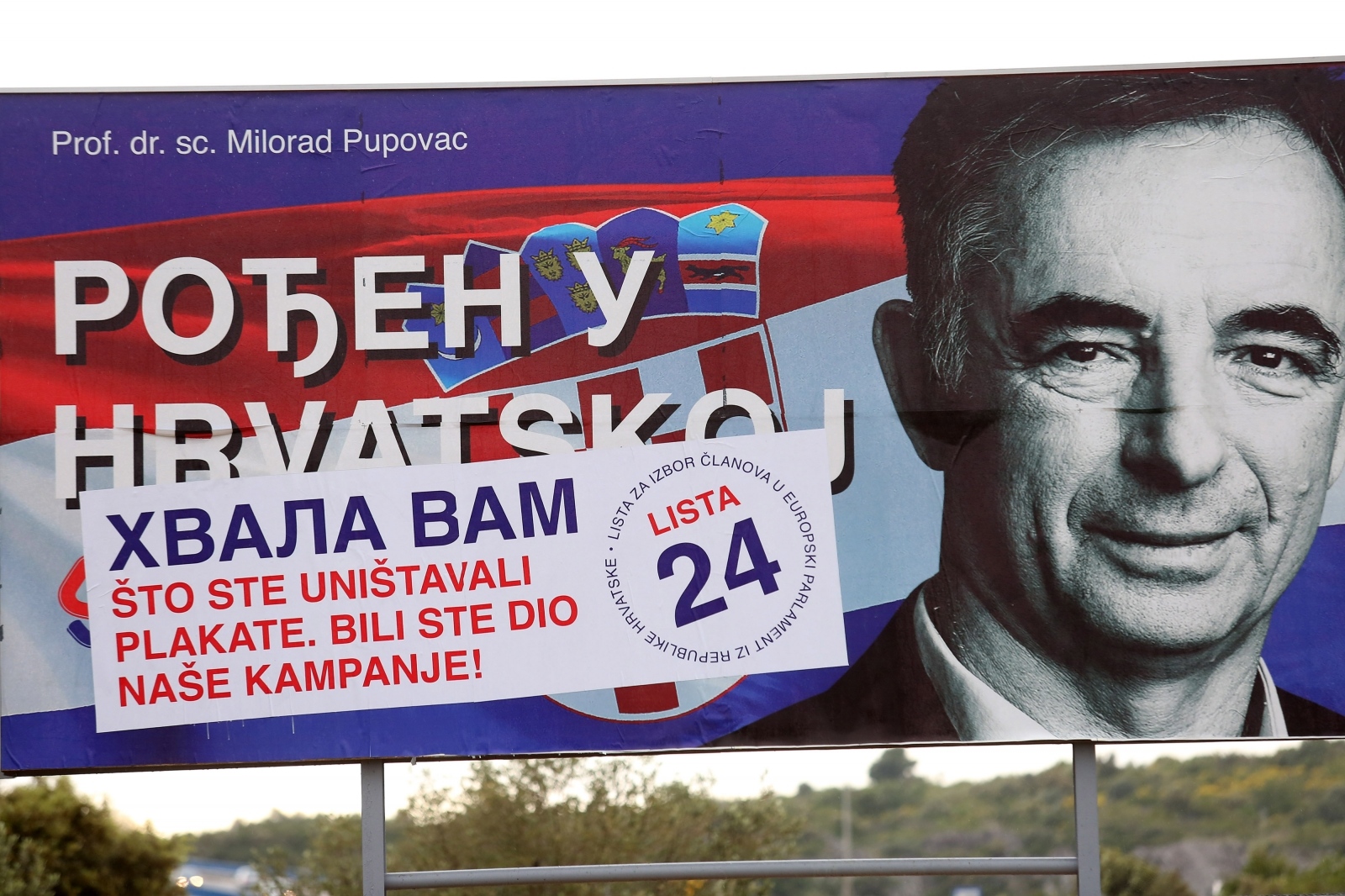 Pogledajte kako je Pupovac odgovorio vandalima koji su uništavali plakate SDSS-a