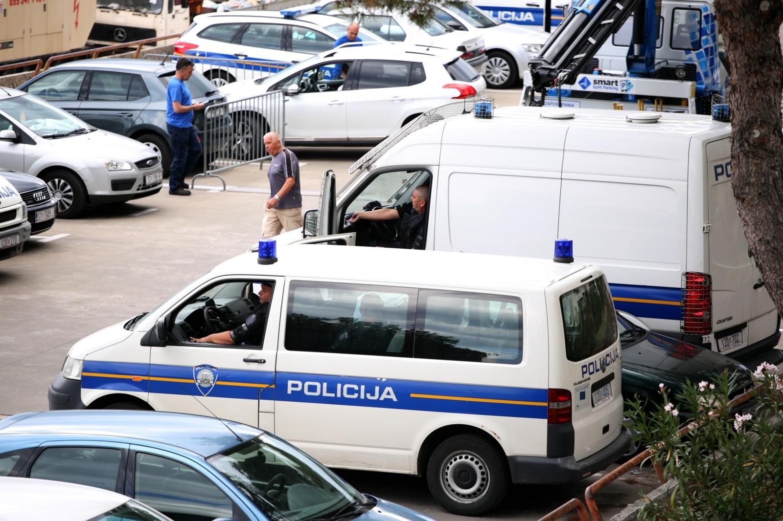 Splićaninu posvojili dijete, a on ih počeo maltretirati. Krenule su i prijetnje