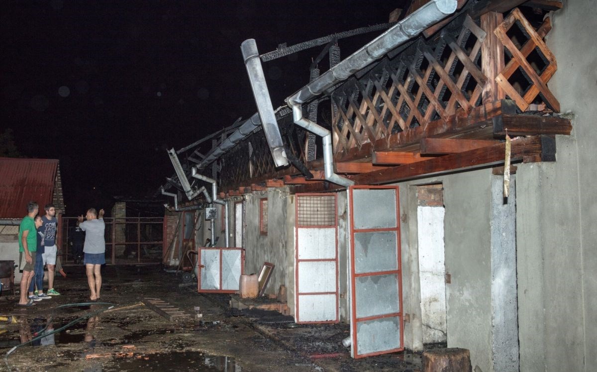 U požaru kod Osijeka ozlijeđene dvije osobe