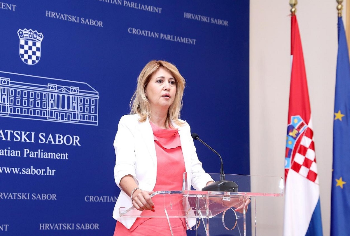 Opačić: Trebala bih biti Vidoviti Milan da znam što će Bernardić napraviti