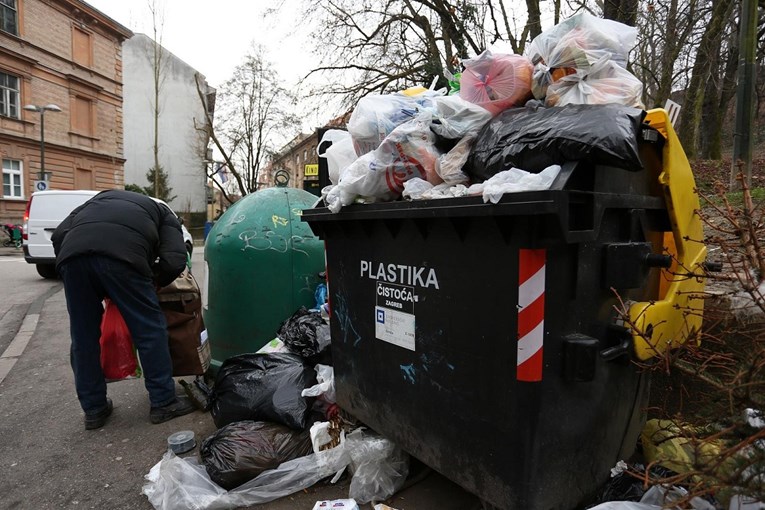 Netko pali kontejnere za smeće po Zagrebu