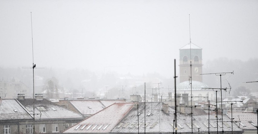 VIDEO Zagreb u jutarnjim satima prekrio snježni pokrivač