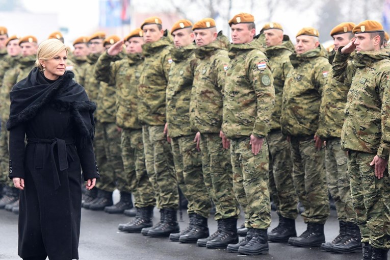 Vojska se vratila u Varaždin, Kolinda kaže da će to riješiti demografiju