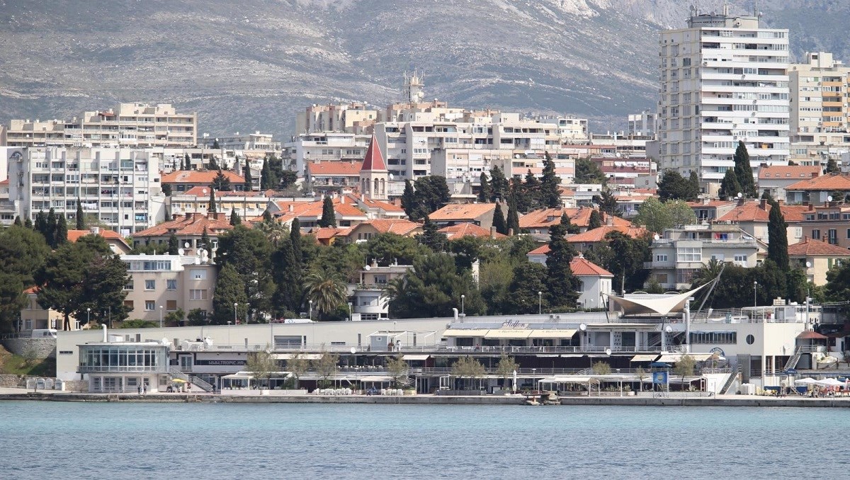 Kuhar provalio u pečenjarnicu u Splitu jer mu nisu dali plaću. Stigla presuda