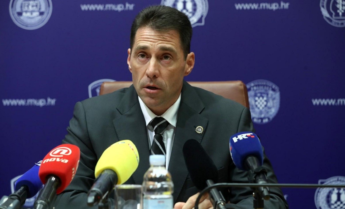 Zamjenik ravnatelja policije kaže da se migranti ozljeđuju sami