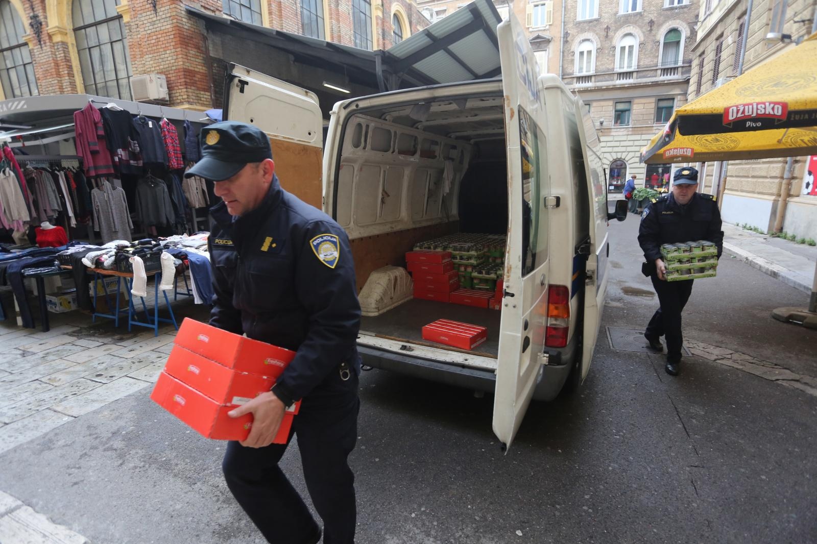 Tinejdžerka u riječkom kafiću ukrala kavu, tjesteninu, orahe i čokoladu u prahu