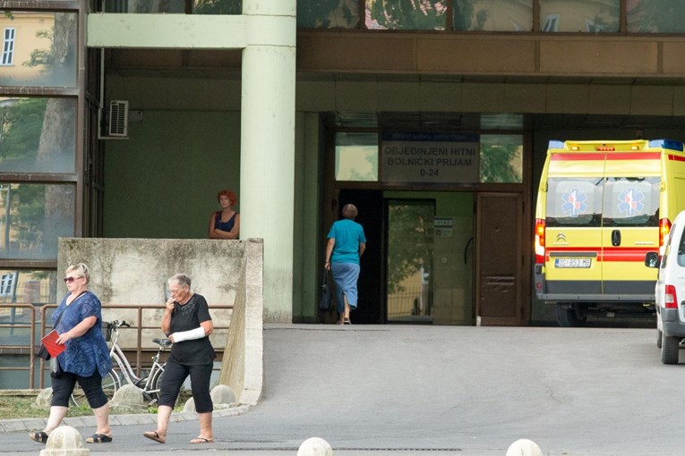 Osječka bolnica traži studente da za 23 kune po satu nose bolesne i umrle