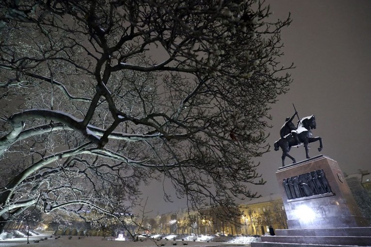 Snijeg pretvorio Zagreb u pravu zimsku bajku