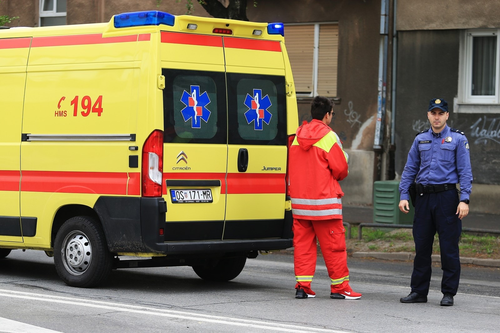 Na dijete u Vinkovcima naletio kamion, hitno je prebačeno u bolnicu