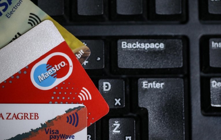 Policija upozorava na novu prevaru s kreditnim karticama