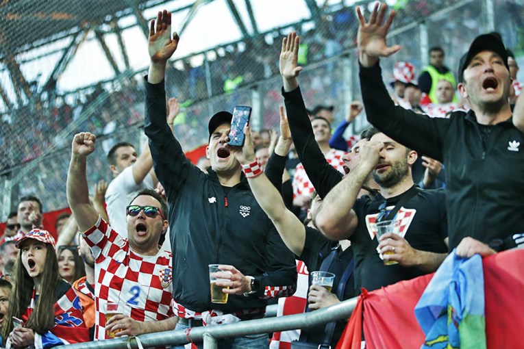 VIDEO Pogledajte sjajnu atmosferu hrvatskih navijača na tribinama u Budimpešti