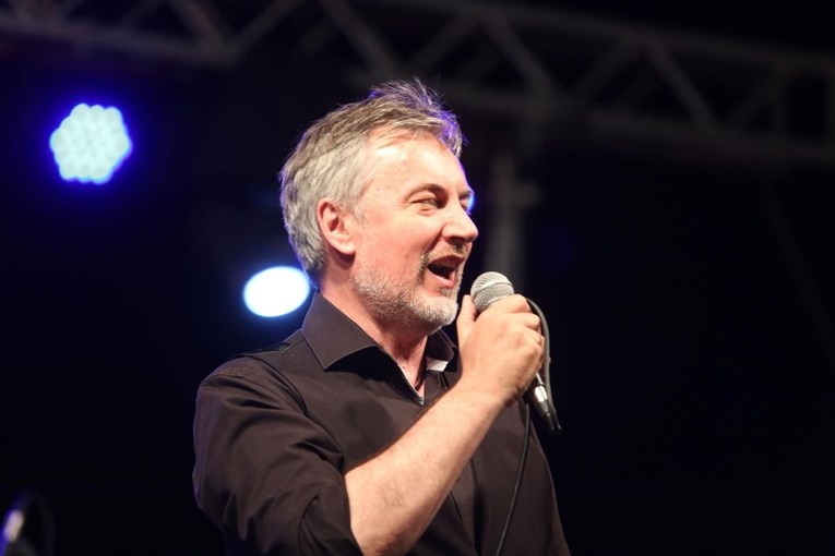 Škoro održao prvi koncert nakon kandidature, prodavali i "predsjedničke" majice