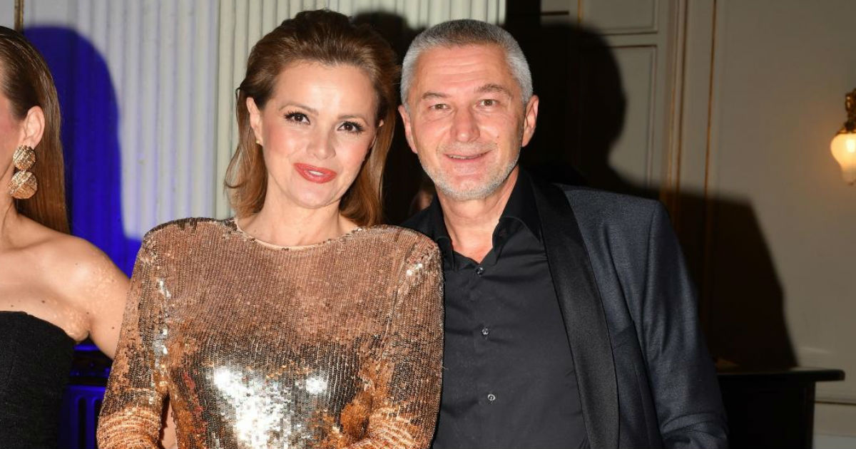 Top ili flop? Sandra Bagarić bliješti u potpuno zlatnom izdanju