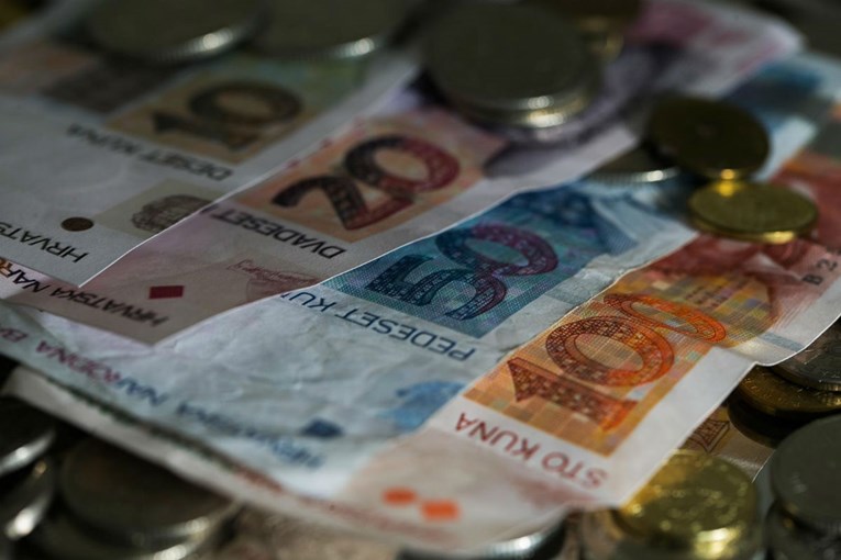 Prosječna zagrebačka plaća u siječnju iznosila je 7.389 kuna