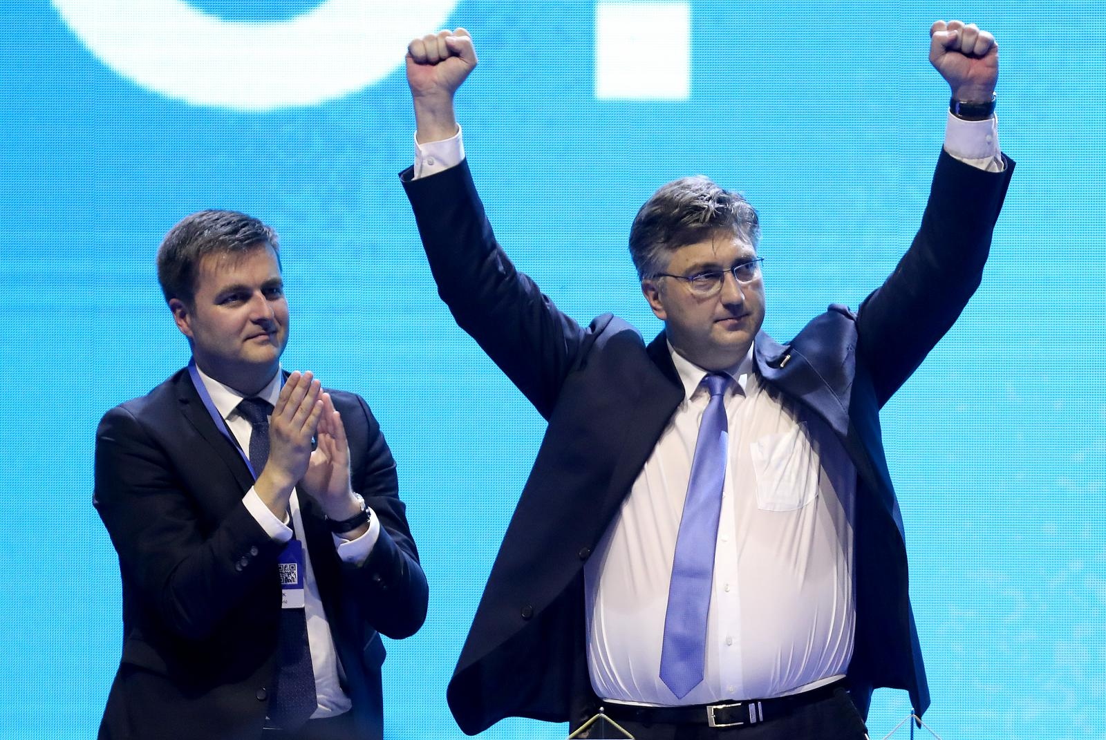 VIDEO Plenković: Ovo što danas govorimo osjetit ćete kada hrvatski F16 zagrmi nad kninskom tvrđavom
