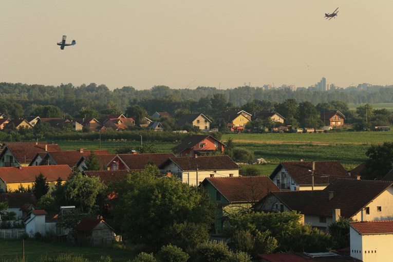 U Osijeku napokon počelo zaprašivanje komaraca iz zraka