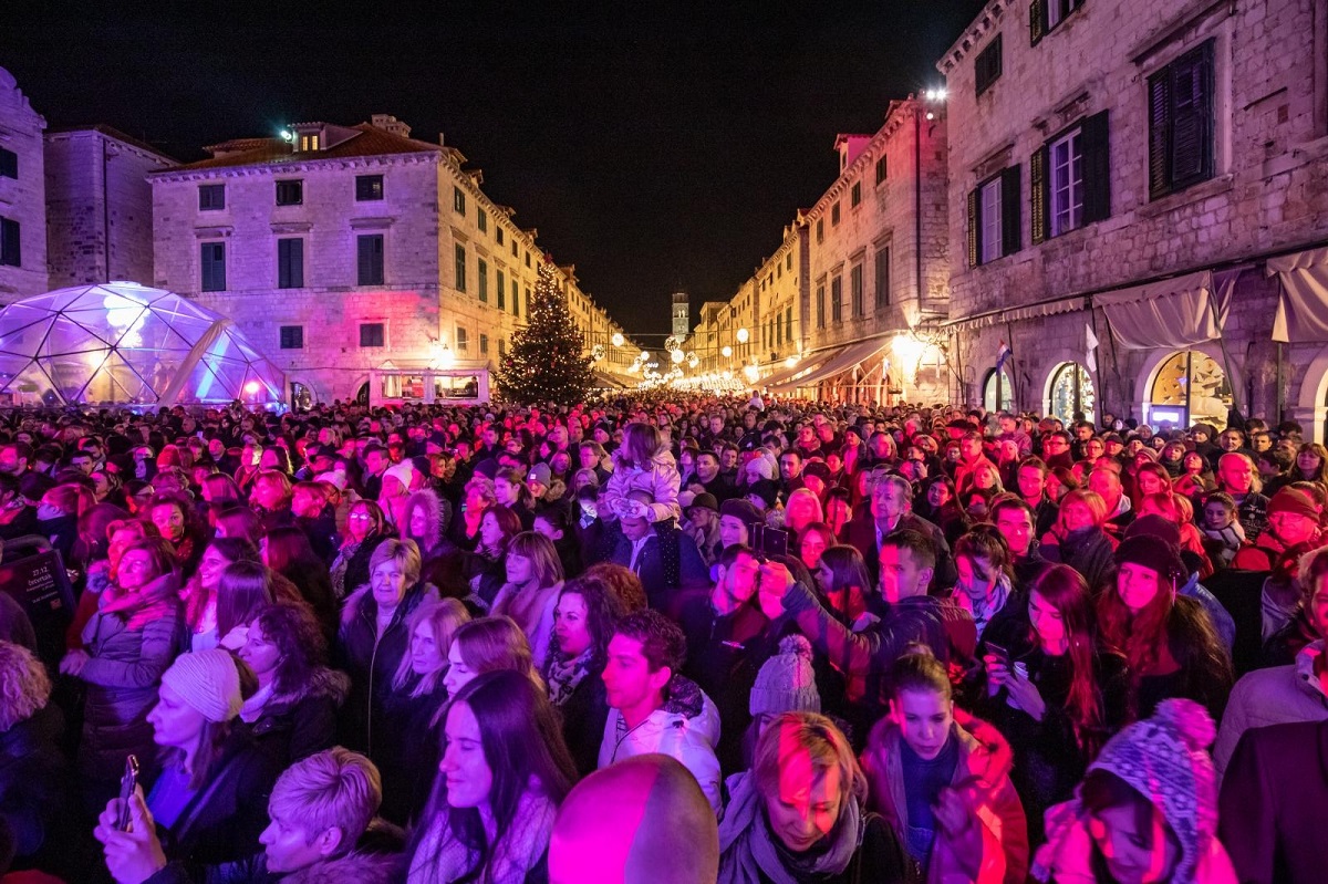 Novu ćemo dočekati uz kišu, snijeg, ali i olujnu buru. Vakula: Toplo se obucite
