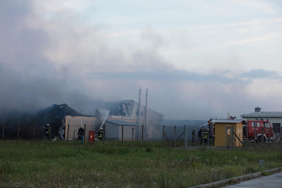 Otkriven uzrok velikog požara na PIK-ovoj farmi, ugušilo se 10.000 svinja