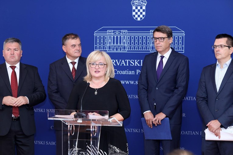 Oporba pokrenula smjenu ministra zdravstva Kujundžića