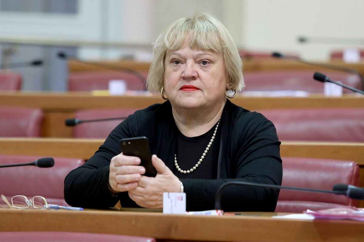 Mrak Taritaš: Ne postoji raskol u vladajućoj koaliciji, to je igrokaz
