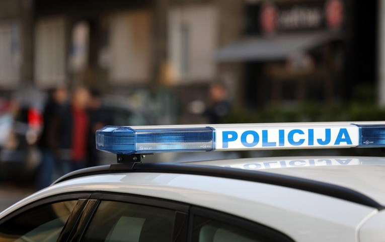 Policija traži muškarca koji je u Podravini napao 94-godišnju staricu