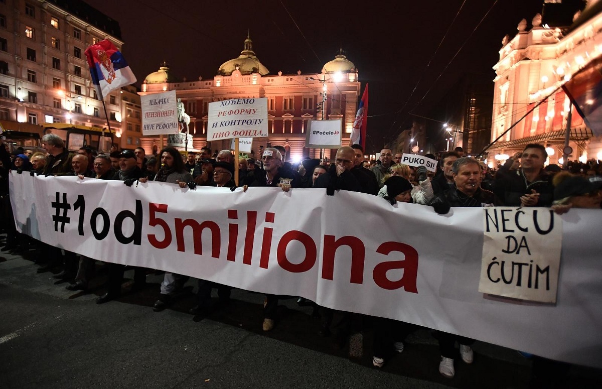 Guardian o prosvjedima u Srbiji: Situacija je kritična
