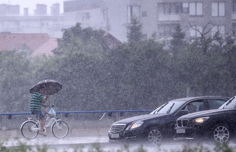 Ni ovog tjedna ništa od pravog ljeta, kiša će padati širom Hrvatske