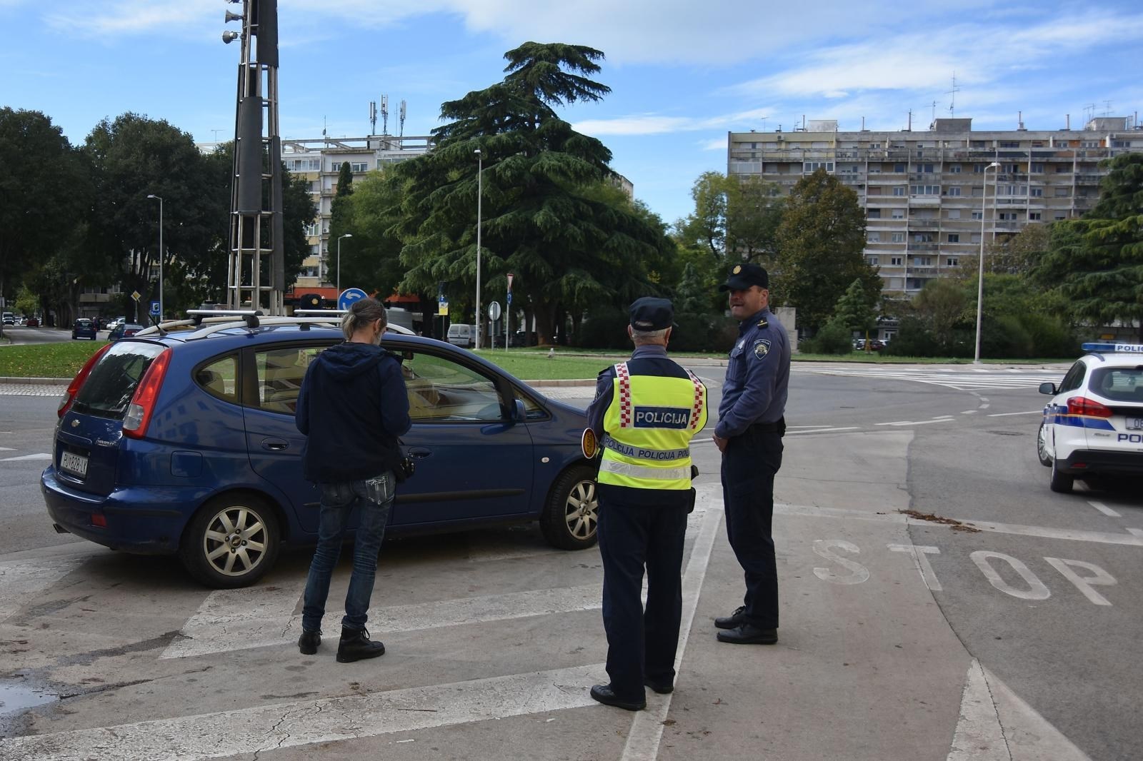 Pijan po Puli divljao autom 100 km/h iznad ograničenja