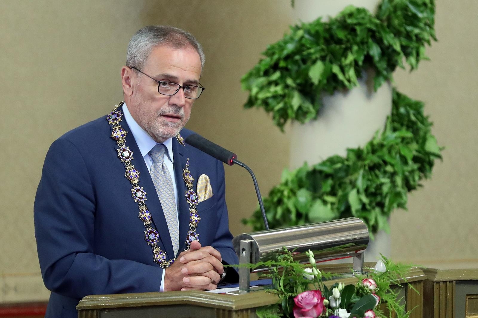 Povjerenstvo nije pokrenulo postupak protiv Bandića zbog putovanja u Rim