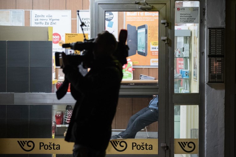Pljačka u Zagrebu: Dvojica naoružanih upali u poštu