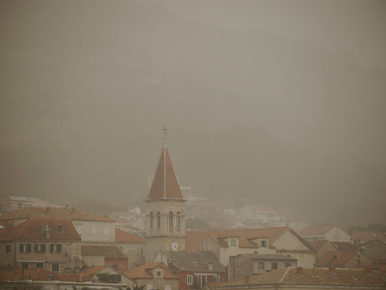 Veliki oblak saharskog pijeska stiže u Hrvatsku. Padat će i prljava kiša