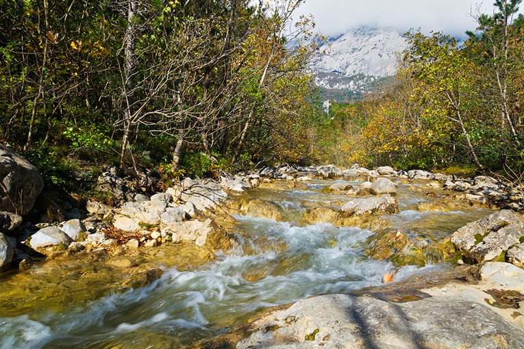 VIDEO Ove surove jesenje ljepote otkrivaju zašto je Paklenica nacionalni park