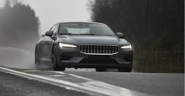 Volvo vrši zadnja dotjerivanja pred lansiranje hibridnog coupea