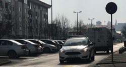 Policajac u Karlovcu ostavio auto nasred ceste. Evo što o tome kaže policija