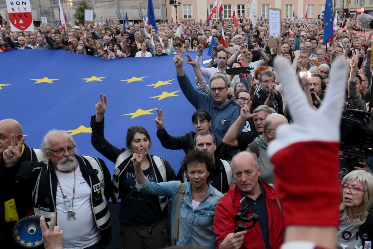 Poljska je ušla u otvoreni rat s Europskom unijom, provela je čistku na Vrhovnom sudu