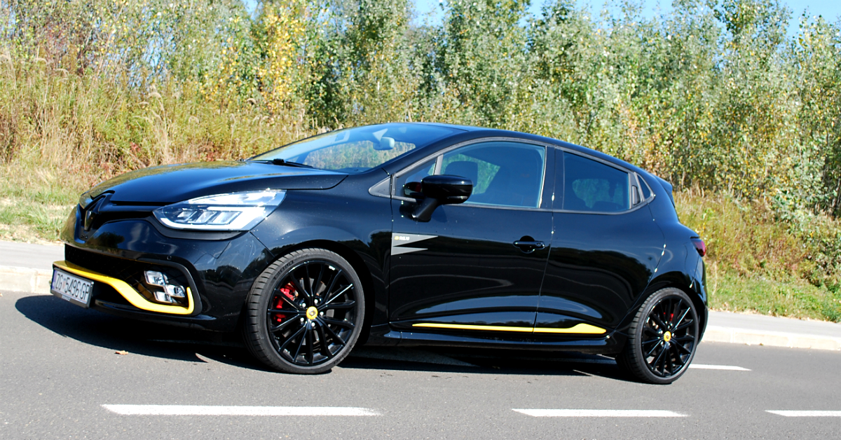 Testirali smo najmoćnijeg gradskog trkača, Renault Clio R.S.18 220 EDC