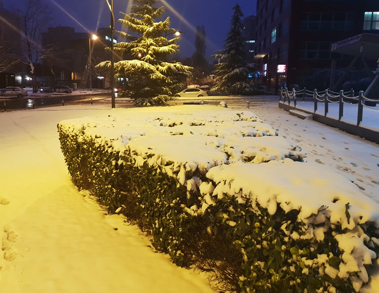 Snijeg diljem zemlje: U Gospiću pola metra, ima ga i u Zagrebu