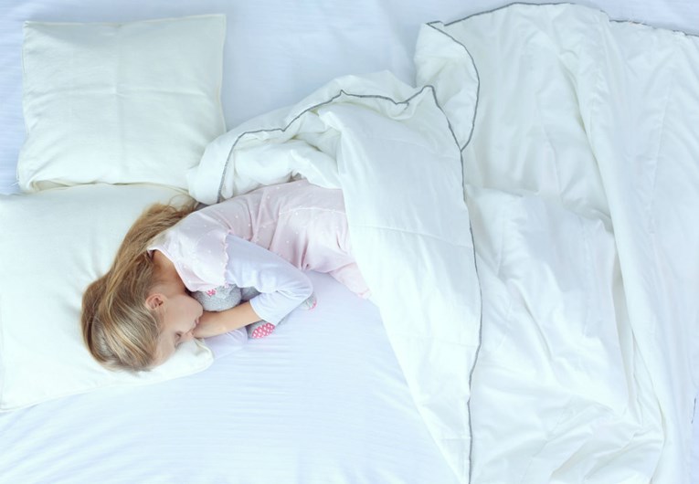 Ova tablica pokazuje kada bi vaše dijete trebalo ići u krevet ovisno o dobi
