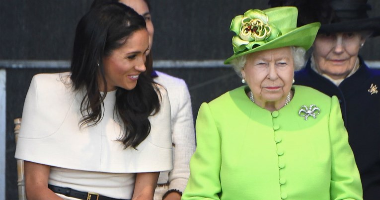 Zašto Meghan Markle u društvu kraljice uvijek nosi neutralne boje?