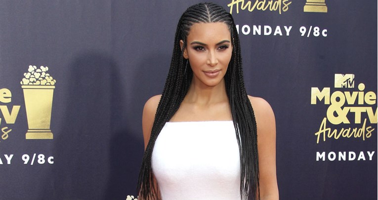 Kim Kardashian ponovila look zbog kojeg su je popljuvali na društvenim mrežama