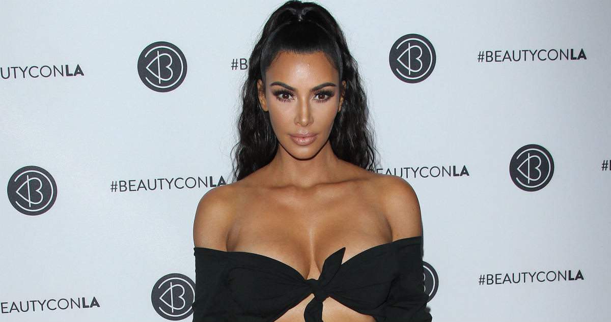 Kim, što to imaš na sebi? Kardashianka nosi odjevni komad koji nismo vidjeli nikad u životu