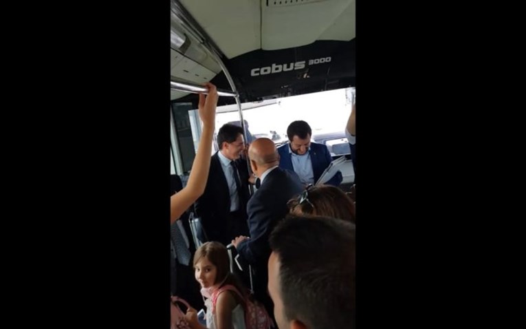 Novi talijanski desničarski ministar ušao u autobus, putnici zapjevali Bella Ciao