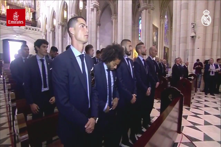 Realovci stigli u Madrid, Modrić i Ronaldo potpisivali dresove u crkvi