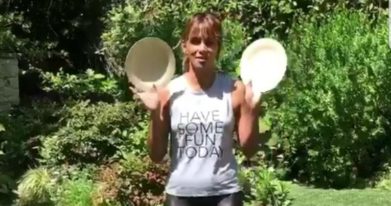 Halle Berry podijelila ideju za izvrsnu kućnu vježbu s papirnatim tanjurima
