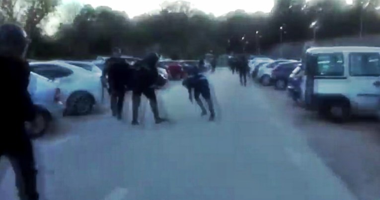 VIDEO Navijači Zadra: "Policija je maloljetnika tukla i cipelarila"