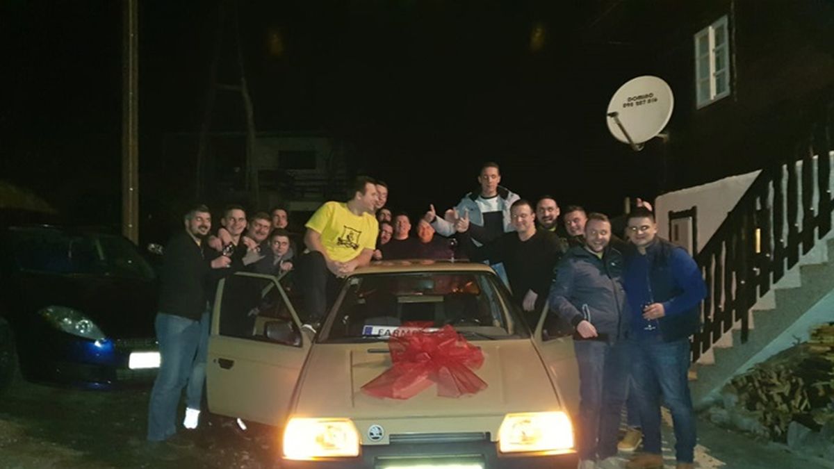 Zagorci prijatelju za rođendan kupili Škodu: "U super je stanju, bez zezancije"
