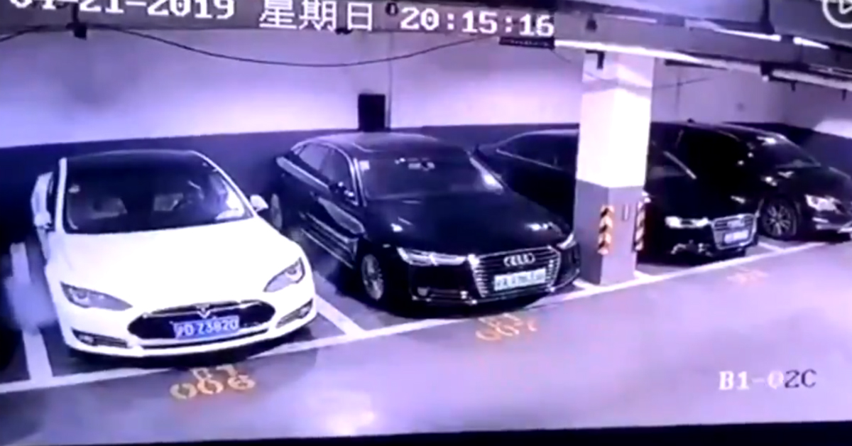 Još jedna Tesla se zapalila, kamera je sve snimila